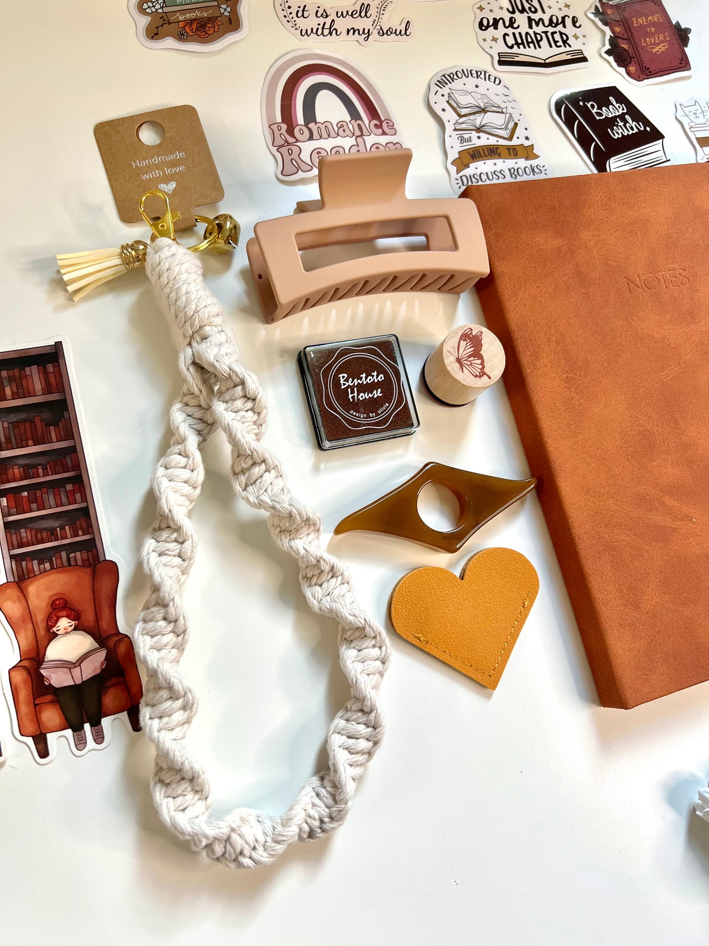 BROWN Bookish A5 Journal Bundle | 20+ Bookish Items | Reading Gift Set 📚🤎